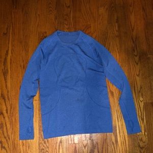 Long sleeve Lululemon workout top.